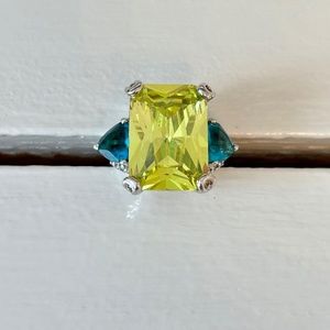 Ladies Cocktail Ring